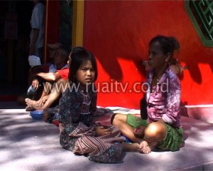 PENGEMIS PEROLEH 100 RIBU RUPIAH PER HARI