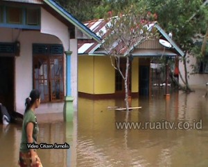 SEJUMLAH DAERAH DI KAPUAS HULU DILANDA BANJIR