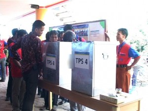 FOTO PEMILIHAN PENGURUS & PENGAWAS CU KK PERIODE 2013-2015