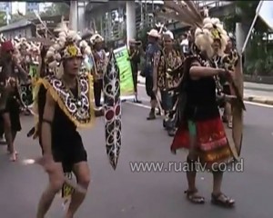 PEKAN BUDAYA DAYAK WUJUD BHINEKA TUNGGAL IKA