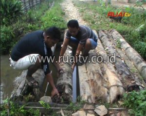 WARGA DUSUN SEPARING DAMBAKAN PEMBANGUNAN JALAN
