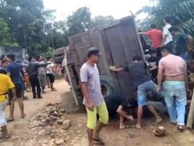 Laka Tunggal, Dump Truk Sawit Terguling
