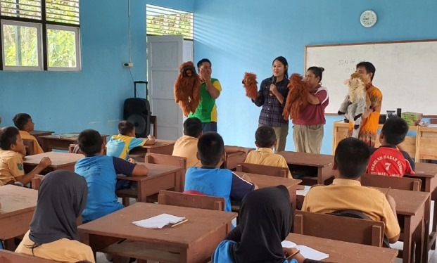 Pertunjukan Boneka untuk Edukasi Satwa Dilindungi