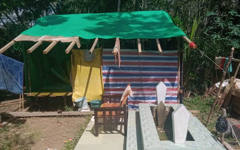 Ngungsi di Kuburan! Puluhan Warga Terdampak Banjir di Dusun Entabuk