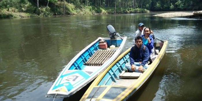 bidan desa pedalaman Kalimantan