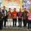 Bupati Sanggau dua periode, Paolus Hadi, foto bersama peserta acara syukuran Natal dan Tahun Baru Ikadum Sintang. (Foto/Ist)