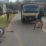 Di Depan Polsek, Motor dan Truk Ini Bertabrakan