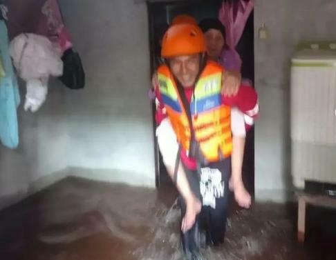 korban banjir sintang mengalami sakit