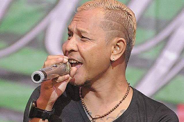 In Memoriam Martinus Boteng, Vocalis Bakau Band_ruai.tv