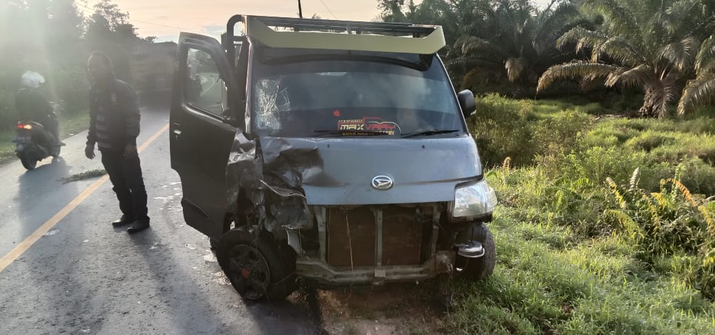Setelah Tikungan Kuburan, Pikap dan Motor Ini Tabrakan