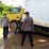 Mobil Boks Melintang di Jalur Sanggau-Sekadau