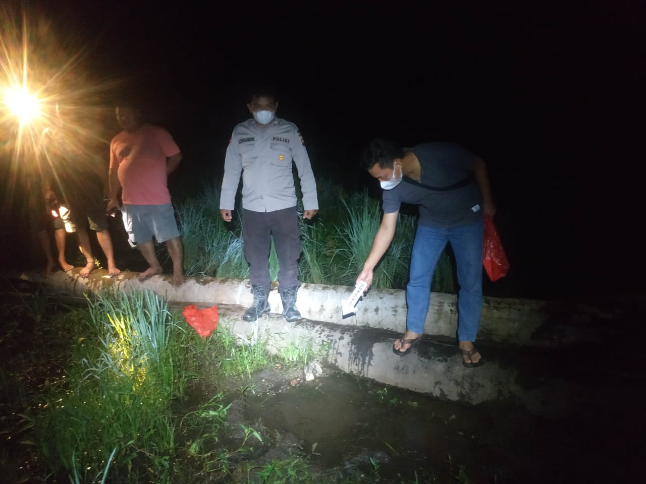 meninggal di sawah