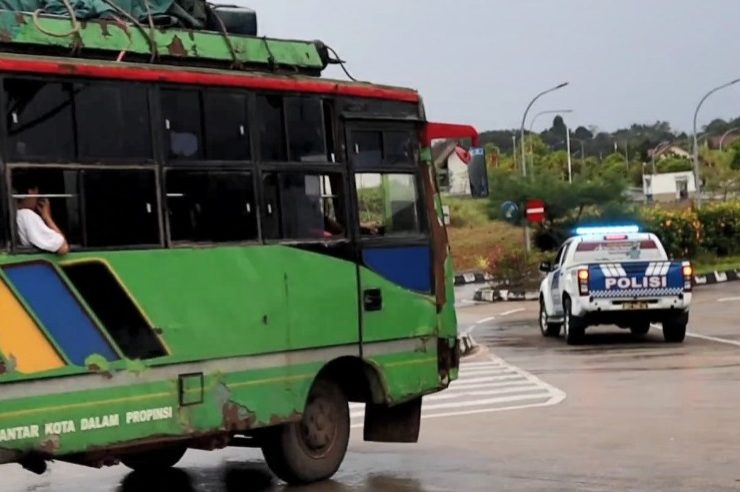 bekerja ke Malaysia