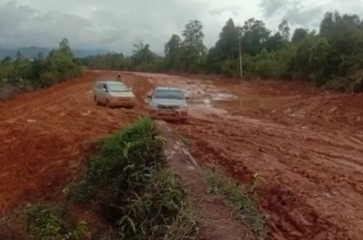 jalan rusak di ketapang