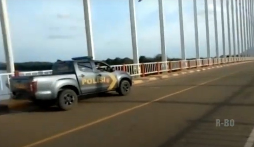 jembatan Tayan