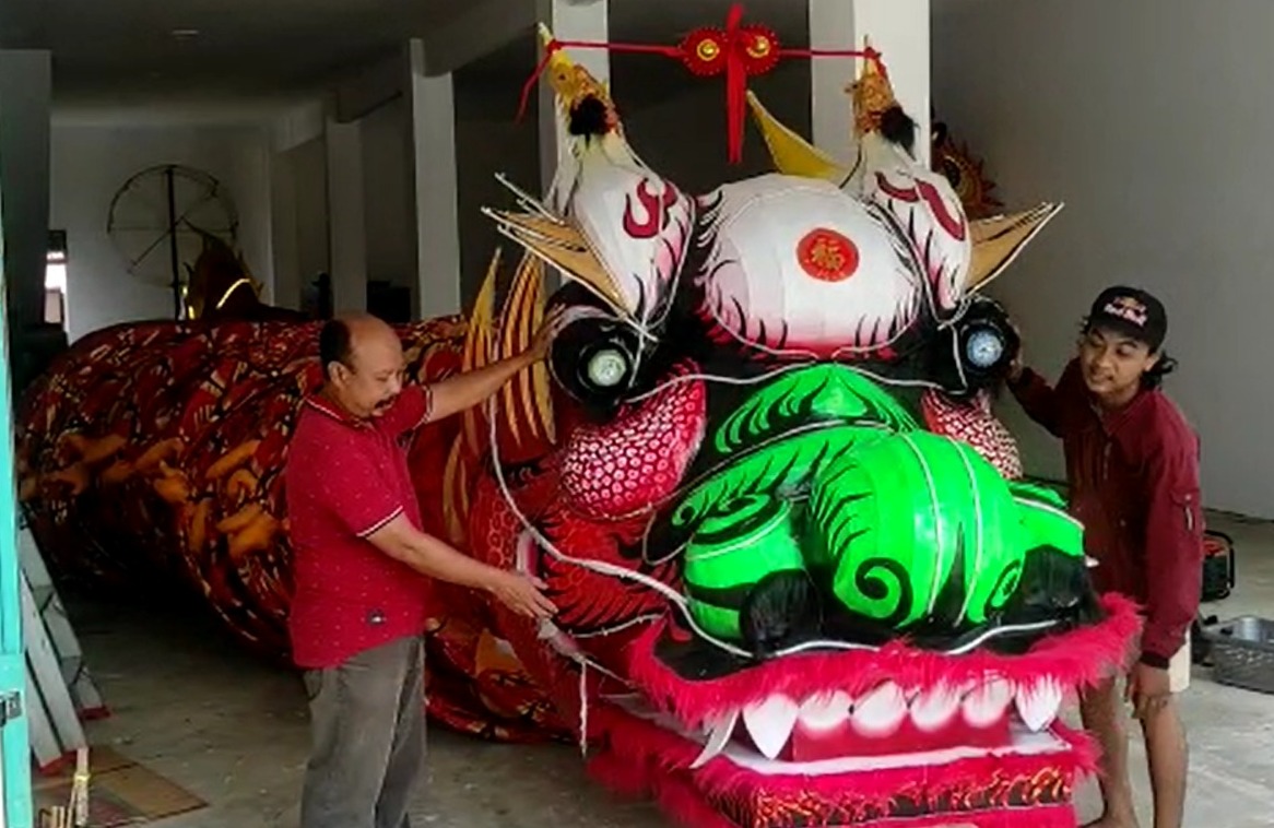 naga raksasa