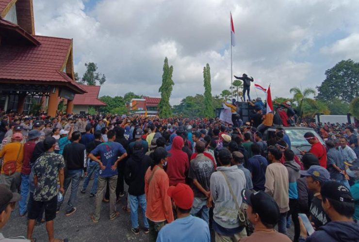 demo PETI Sintang